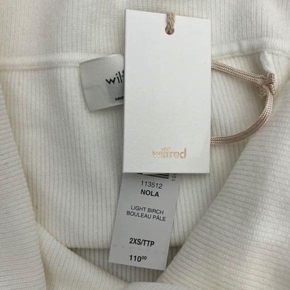 NWT Aritzia Wilfred Nola Top - Picture 2 of 3